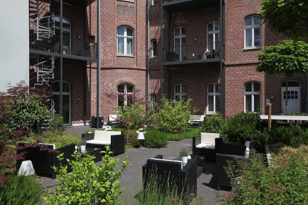 The Red - Living By The Rhine