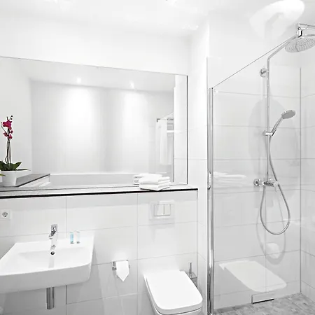 The Red - Living Suites By The Rhine Aparthotel Dusseldorf