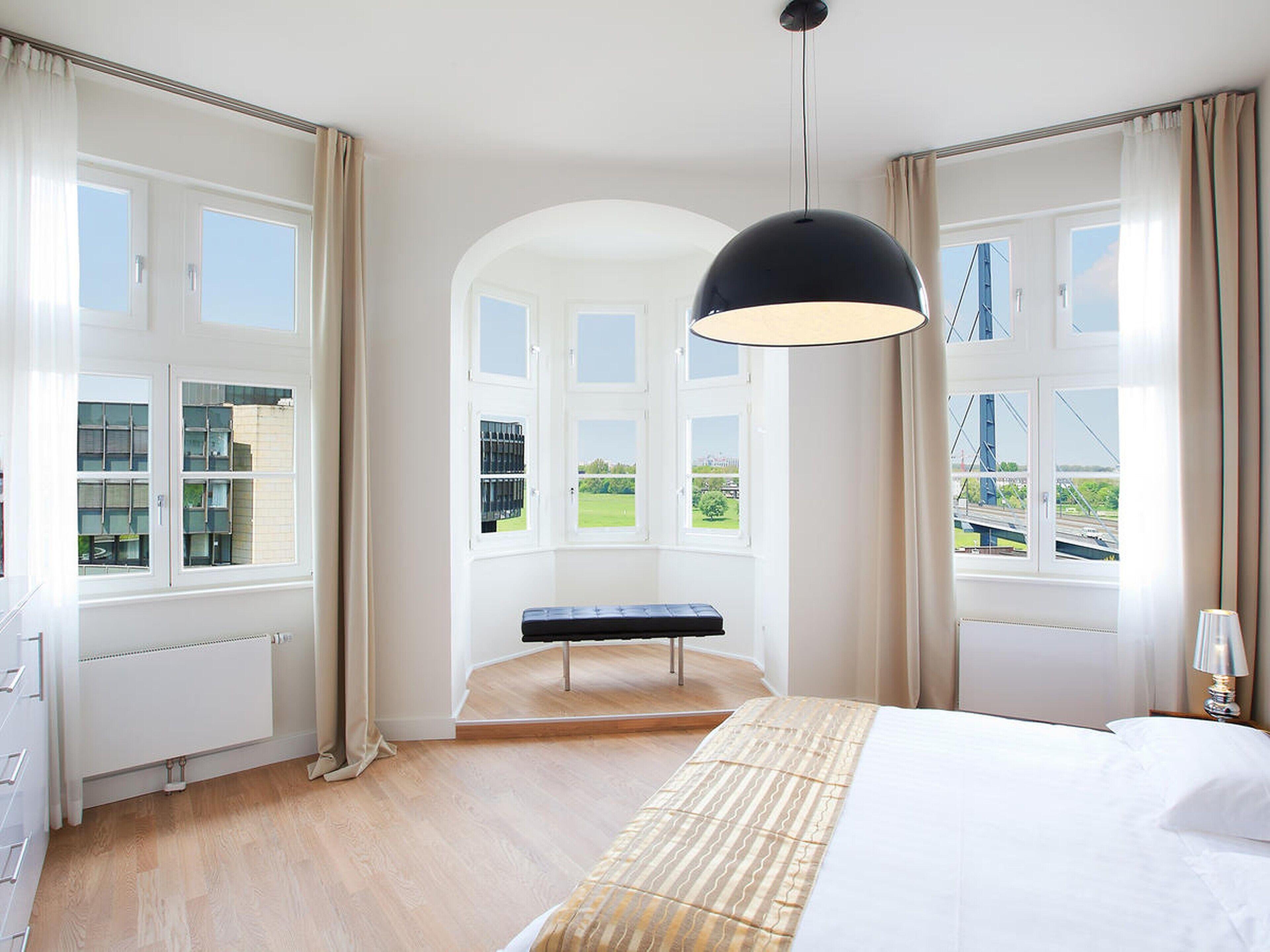 The Red - Living By The Rhine 5* Düsseldorf