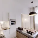 The Red - Living Suites By The Rhine