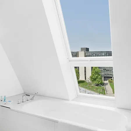 The Red - Living By The Rhine 5* Düsseldorf